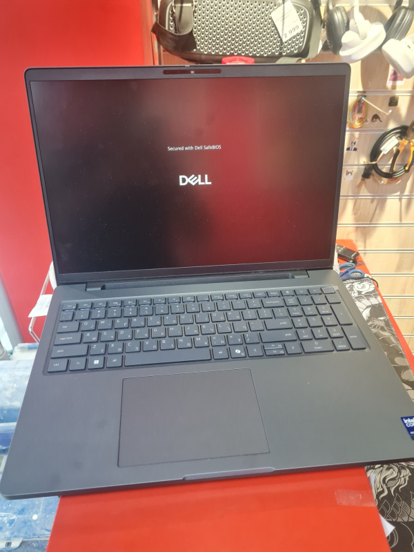Ноутбук Dell pro max 16 plus